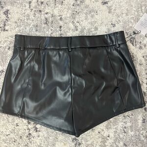 Faux leather black shorts